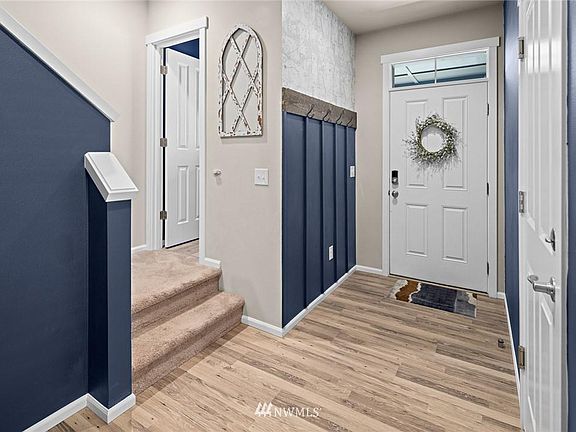3rd image of 2730 Kacie Ct NE