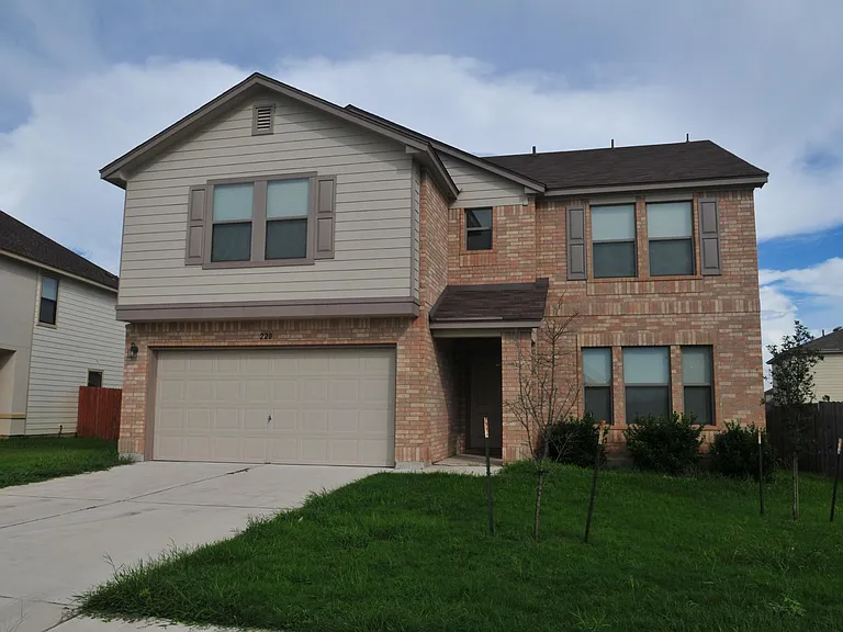 220 Calixto Ct — Photo 1