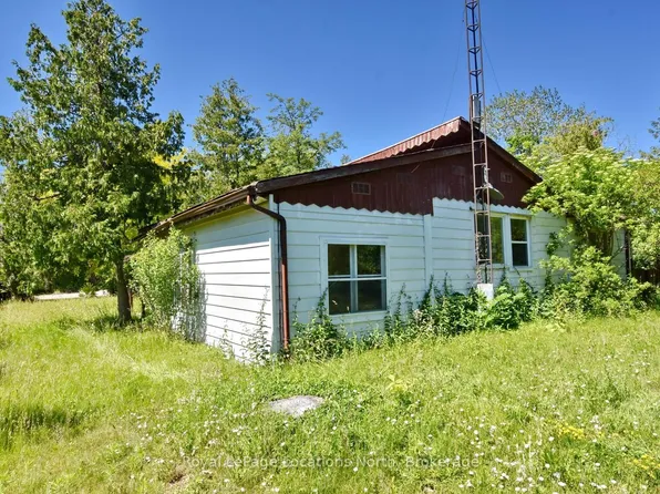 20 Marilyn Ave N, Wasaga Beach, ON L9Z 2X8