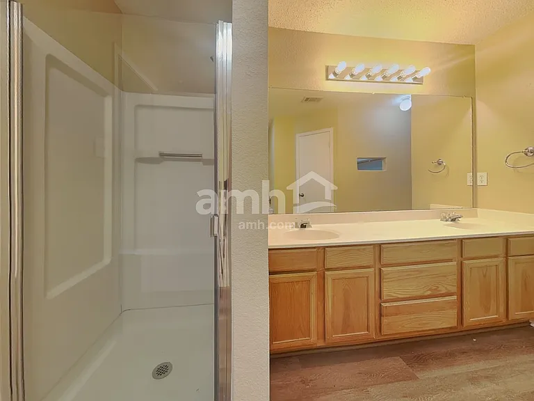 2736 Briscoe Dr — Photo 11