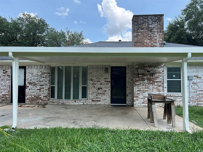 8831 Hendon Ln — Photo 14