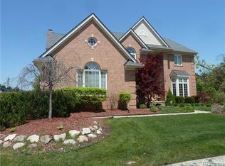 47890 Gladstone Rd, Canton, MI 48188