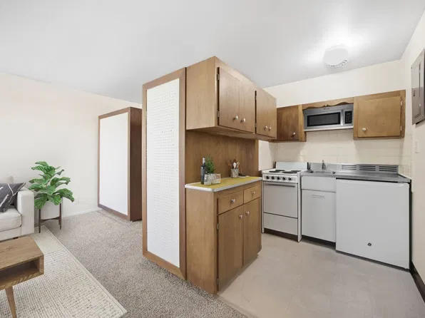 Kennedy Manor, 5616 University Way NE #4, Seattle, WA 98105