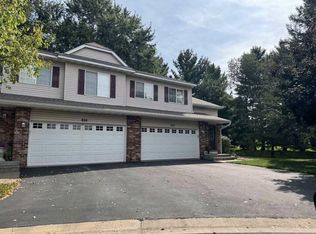 822 Evergreen Cir, Hudson, WI 54016