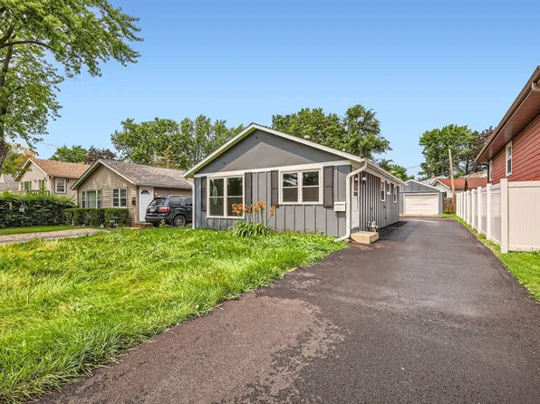 222 E Pineview Dr, Hainesville, IL 60073