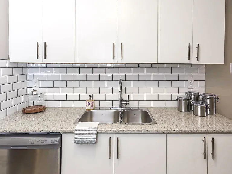645 William St — Photo 16