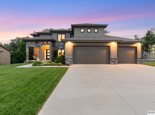 2506 N 188th St, Elkhorn, NE 68022