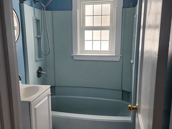 3rd image of 22 Higbie Drive