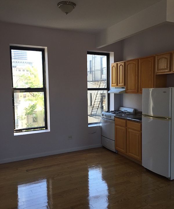 2nd image of 201 E 118th St APT 5A