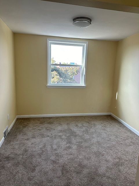 1st image of 1409 N 76th St #1C