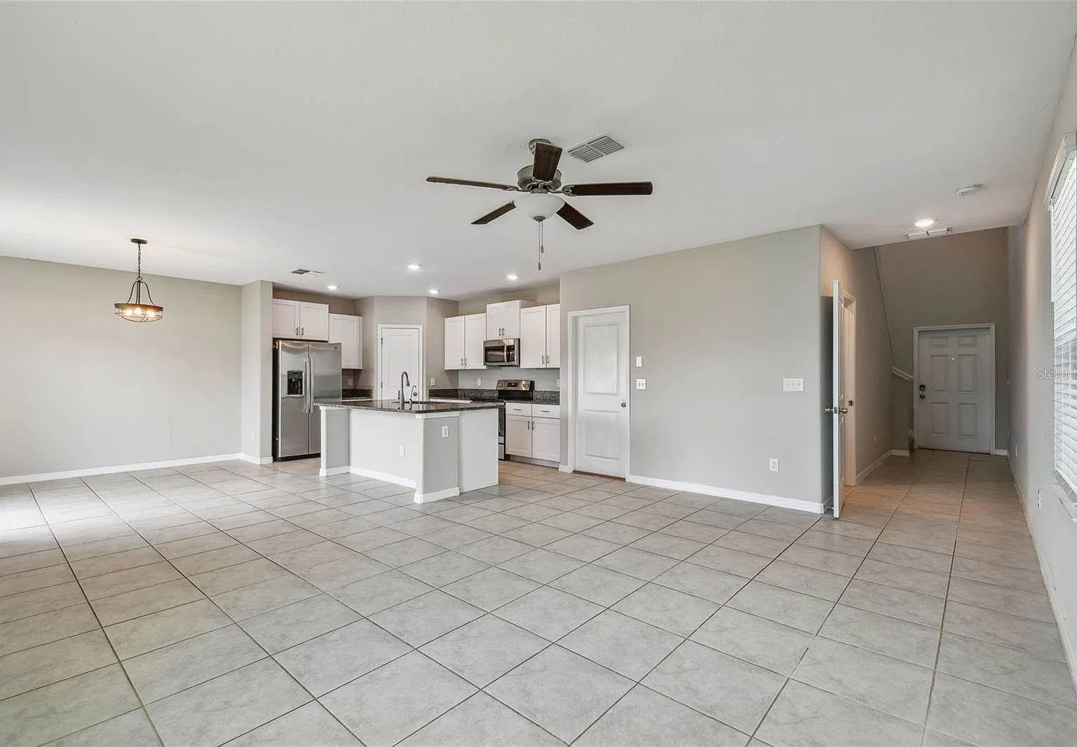 4 bed, 2.5 bath, 1870 sqft, $2,600 — Photo 3