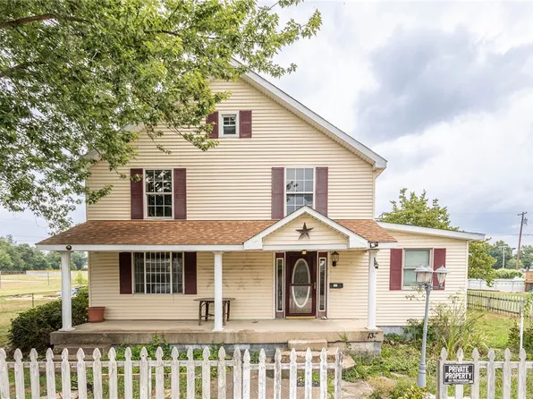 135 Broadway St, Connellsville, PA 15425