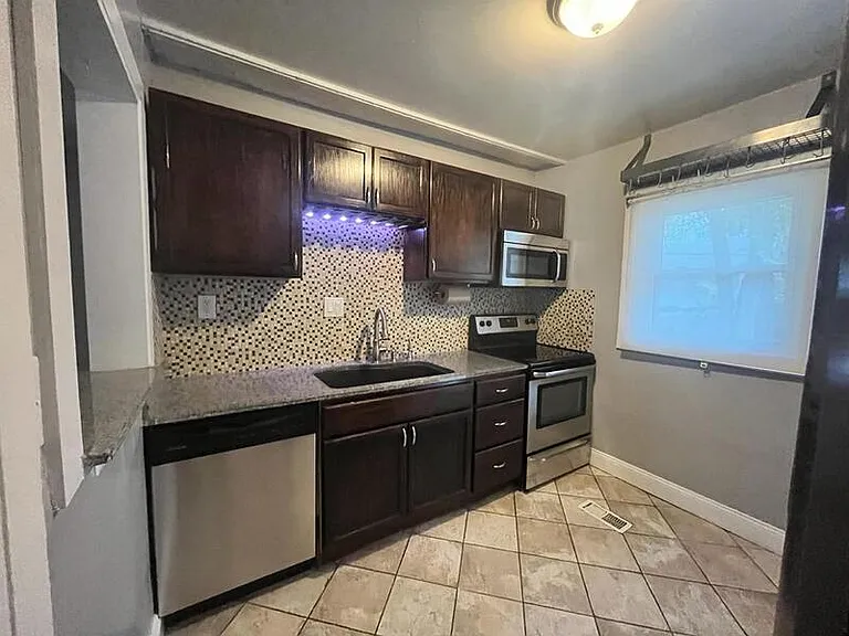 7425 Pennsylvania Ave — Photo 14
