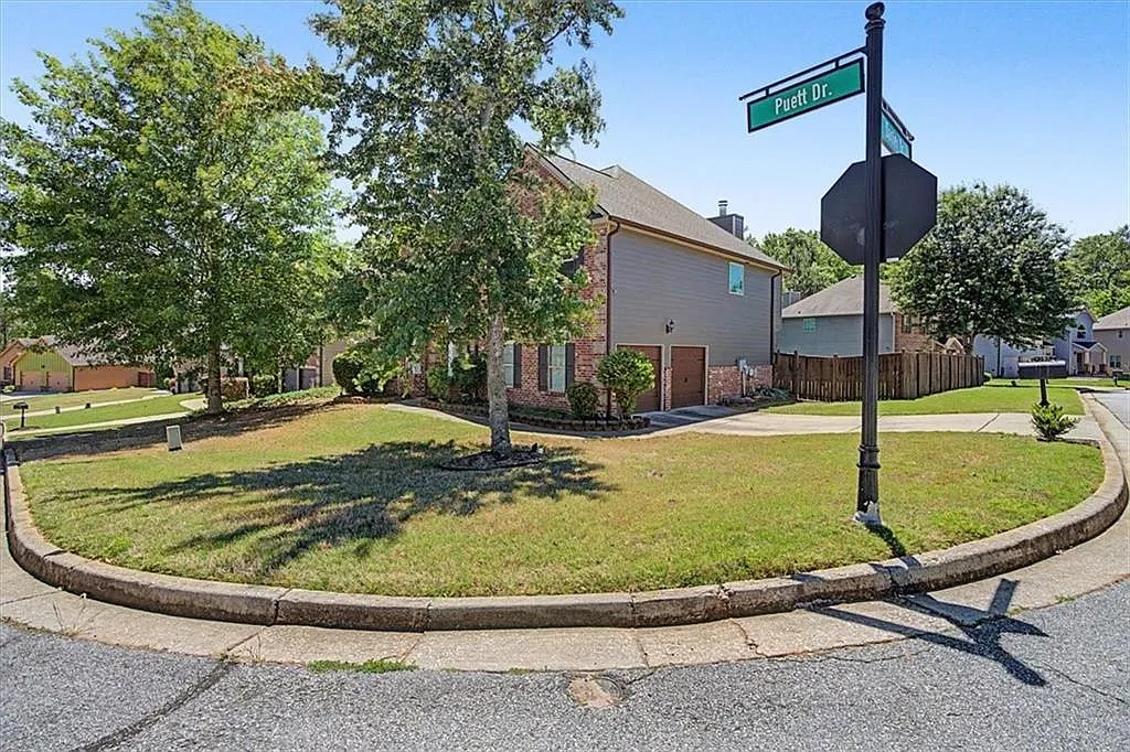 Building Photo - 8757 Danley Dr