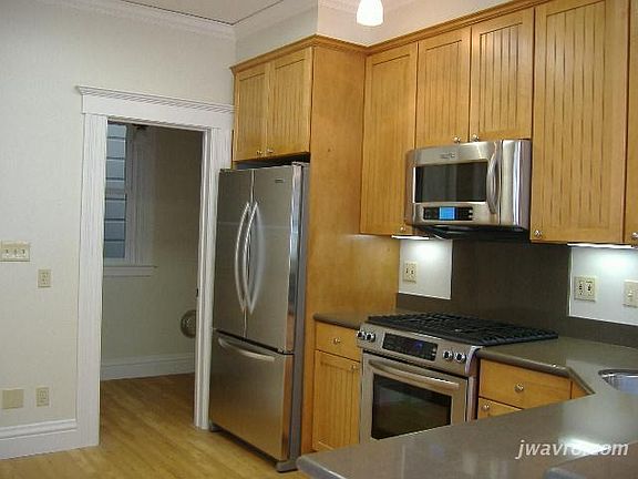 2nd image of 2461-2463 Lombard St