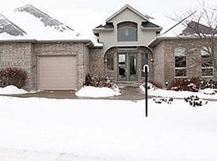 40 Shagbark Ct, Iowa City, IA 52246