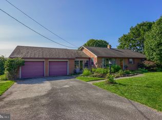 864 Sunnyside Rd, York, PA 17408