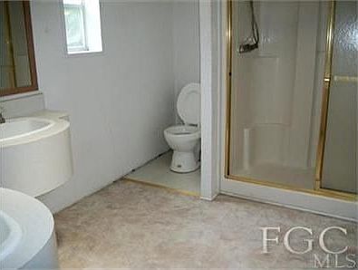 5th image of 49 Lake St