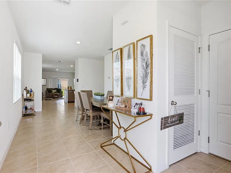 2735 Numa Falls Ave — Photo 4