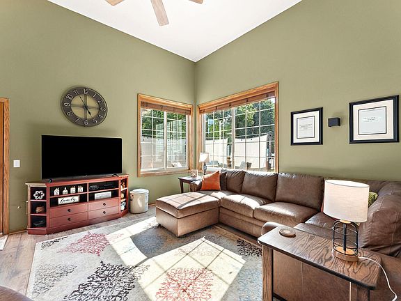 5th image of 19137 Evenston Dr