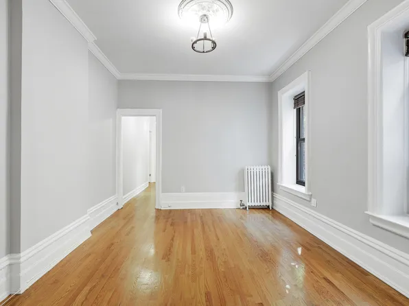 175 Prospect Park Sw image 6 of 11