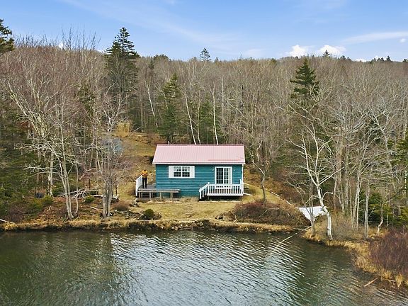 2nd image of 511 Rumsey Lake Rd