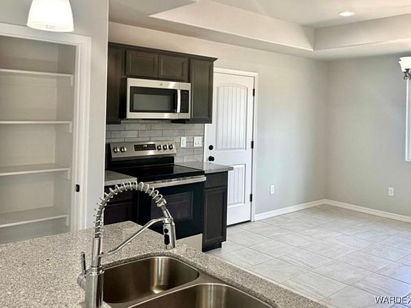 5th image of 722 Vista Grande Drive