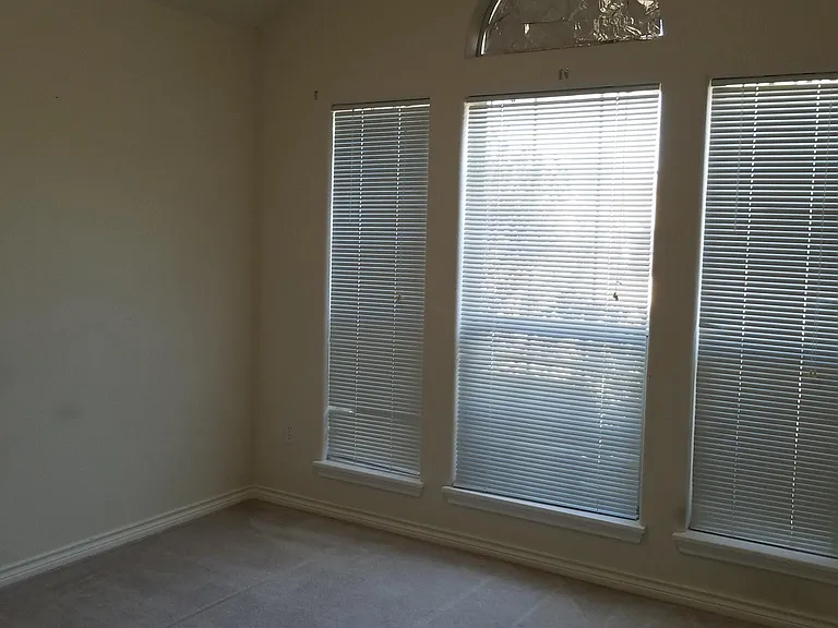 3926 Duke Ln — Photo 14