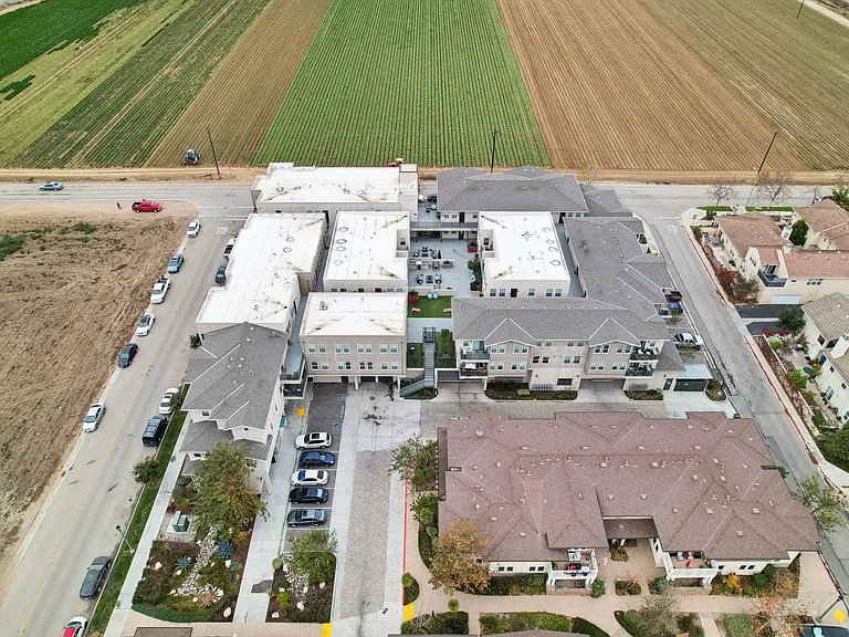 Yolo West Apartments — Photo 24