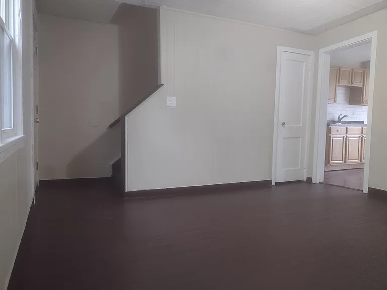20-30 Shelley Court — Photo 8