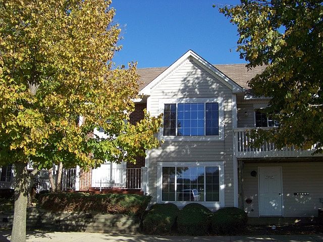 1st image of 321 Peachtree Ct