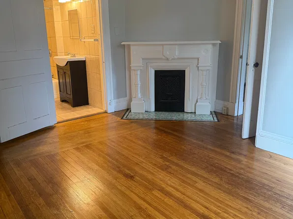 (undisclosed Address), Saratoga Springs, NY 12866