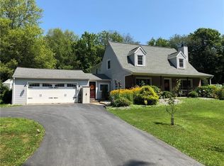 2031 Timber Ln, New Castle, PA 16105