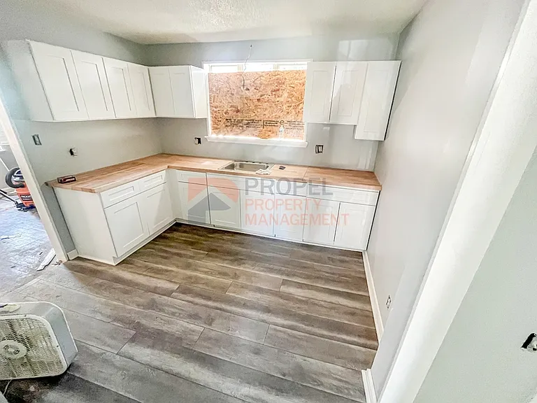19440 Hartwell St — Photo 6