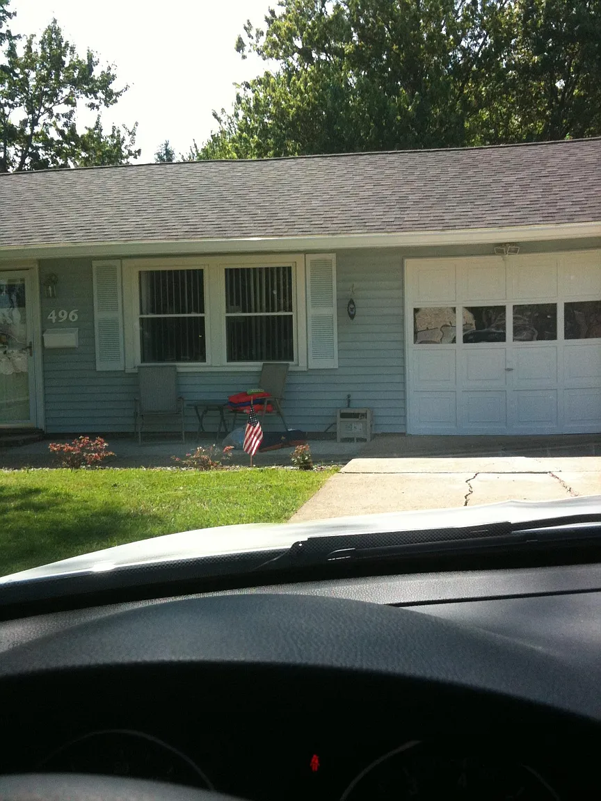 496 Southward Dr photo 1