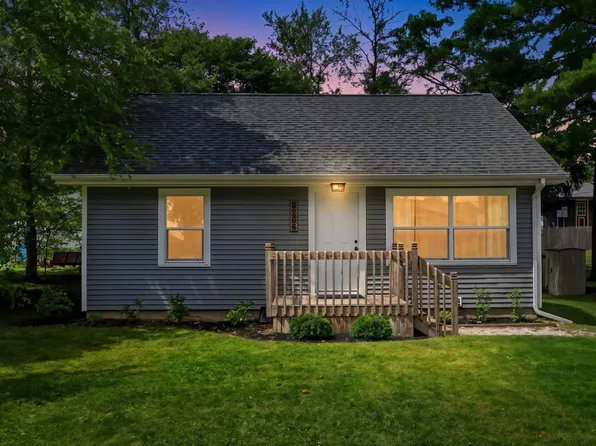 8266 E Asbury Ln, North Webster, IN 46555