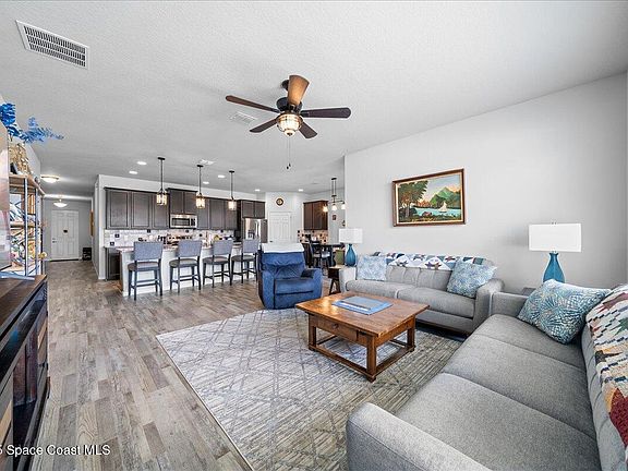 4th image of 4477 Trovita Cir
