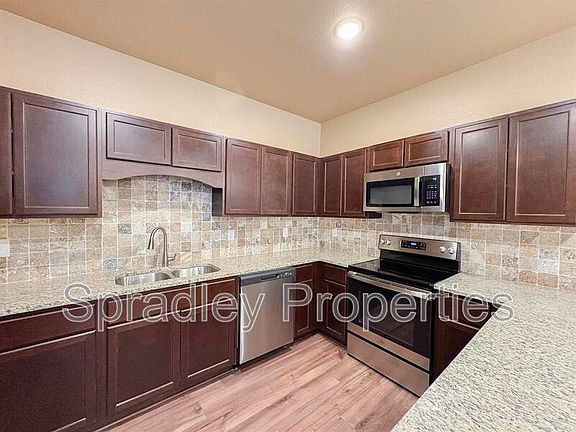 4th image of 1044B Hibiscus Dr