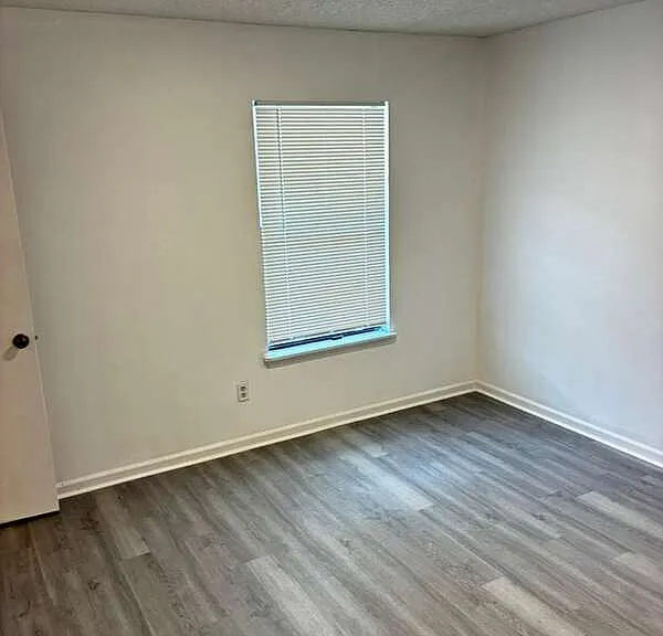 5640 Ansley St #103 — Photo 16