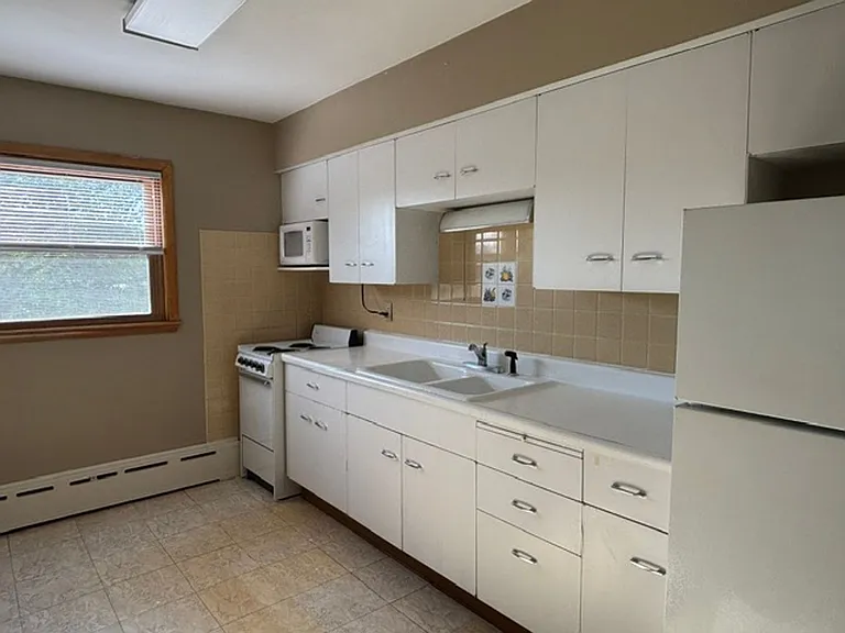 4351 Drew Ave — Photo 12