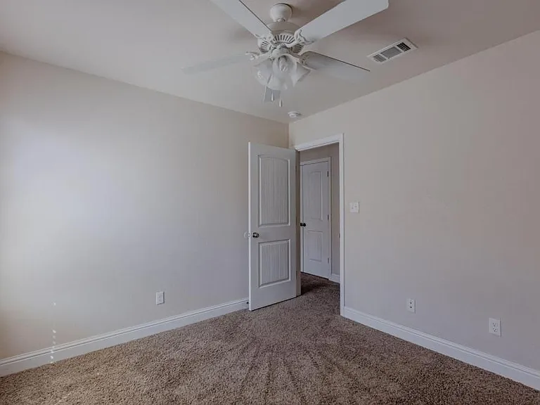 711 Candlestick Dr — Photo 7