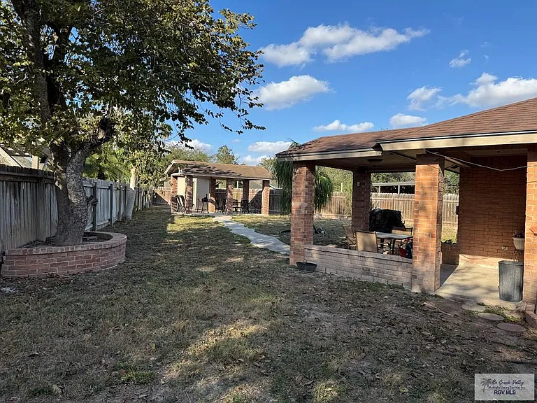 1150 Quail Hollow Dr — Photo 16