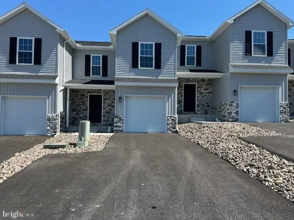 24 Sand St, Lebanon, PA 17042