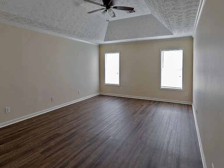 311 Cambridge St — Photo 15