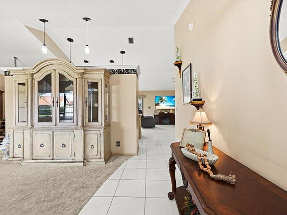 3rd image of 9615 Sun Pointe Drive