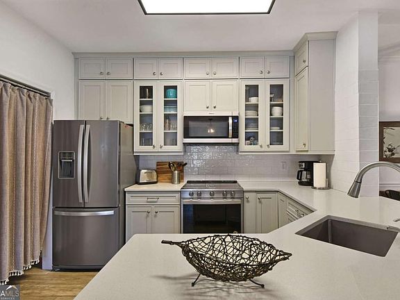 5th image of 1704 Frederica Rd APT 701