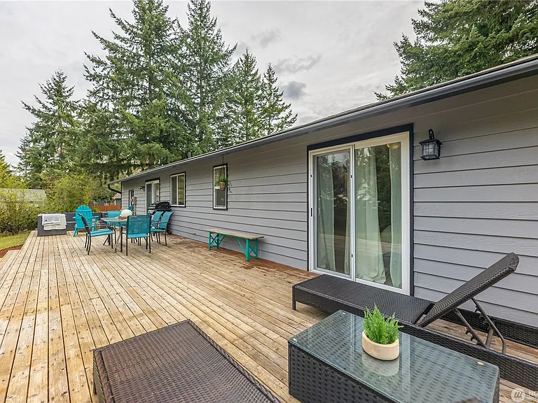 2733 174th St SE — Photo 16