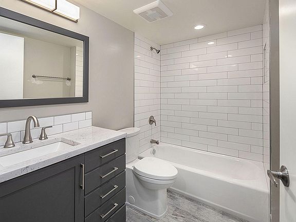 3rd image of 9202 35th Ave NE #B