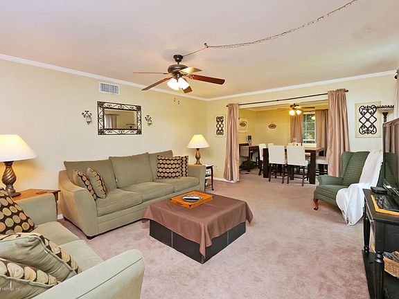 4th image of 972 Park Forest Ln