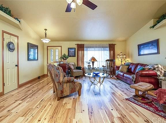 4th image of 16615 Jade Ct